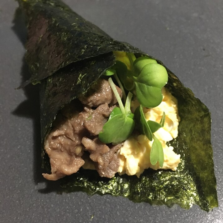 おつまみにも◎牛肉とタルタルソースの海苔巻き